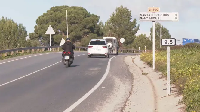 Dos joves, de 21 i 19 anys, morts en un accident de moto a Santa Eulària des Riu