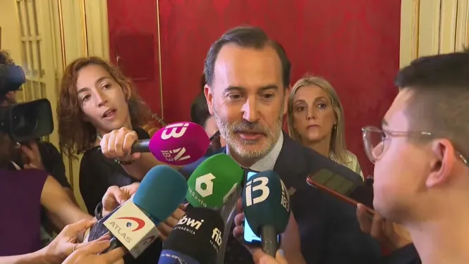Le Senne: “No dimitiré; tenc el suport de la majoria del Parlament”