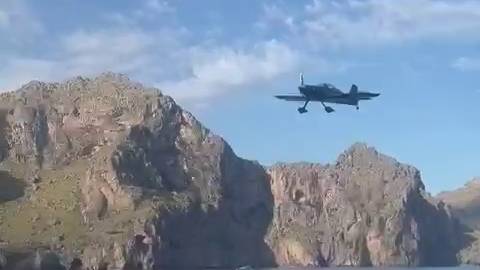 Cau una avioneta a la mar al Port de Sóller