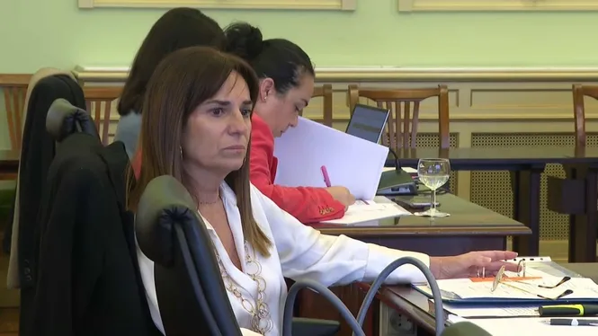 El PP s’absté en l’esmena de Vox que pressuposta en 20 milions d’euros la lliure elecció de llengua a les escoles