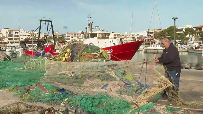 Els pescadors s’uneixen a la vaga contra la reducció d’un 79% les sortides a la Mediterrània