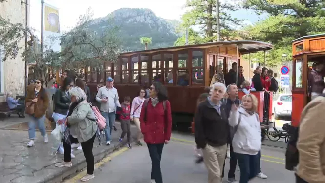 Setmana Santa decebedora i febrer de rècord amb més turistes i més despesa