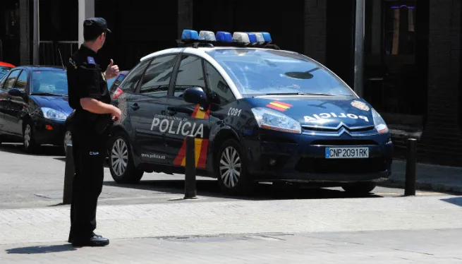 Dos detinguts per ocupar un habitatge de La Soledat després de llevar una porta de seguretat