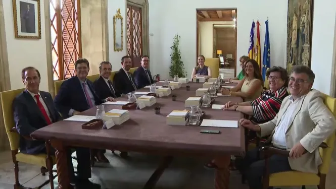 Els grups parlamentaris valoren els 100 primers dies del Govern