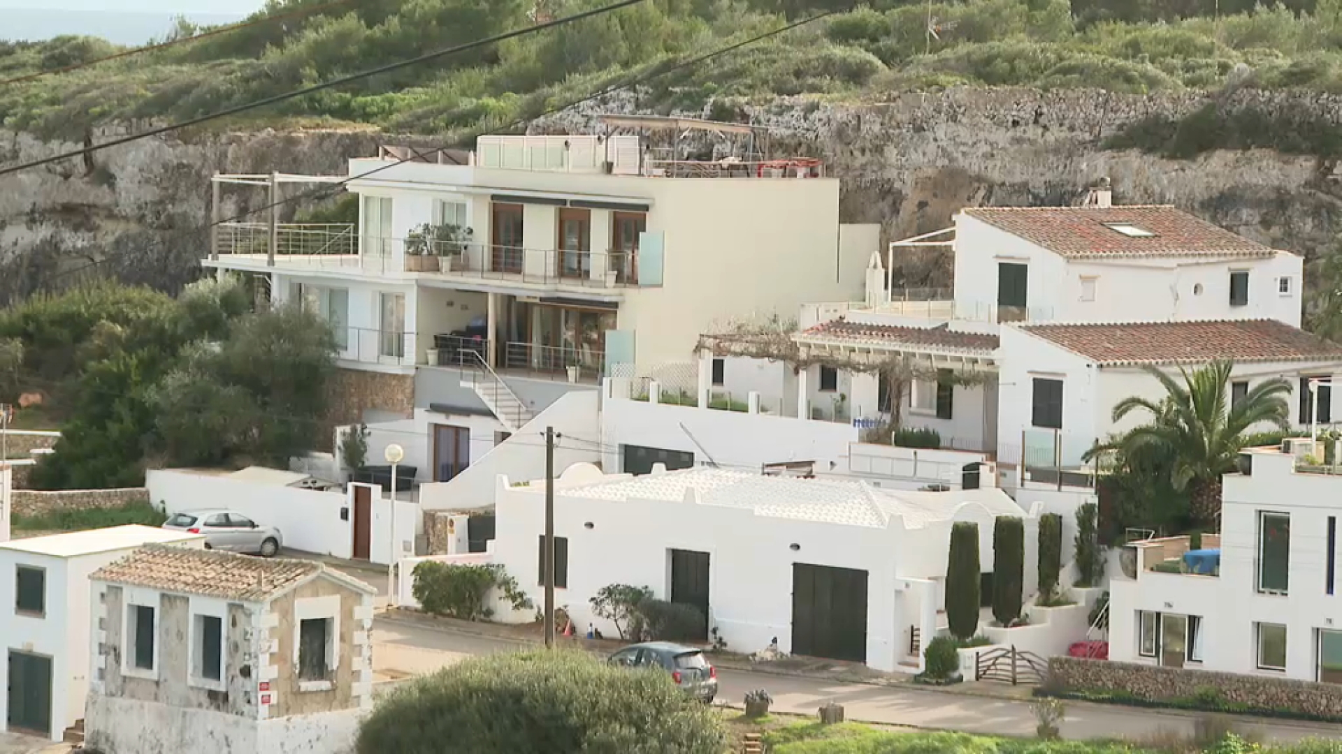 L’Ajuntament des Castell instal·larà peces de formigó a Cala Sant Esteve per evitar possibles esllavissades