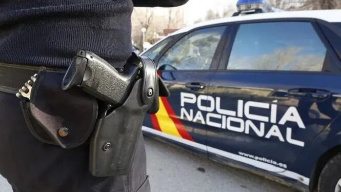 Un home apunyala la seva exparella a Eivissa i després es lleva la vida