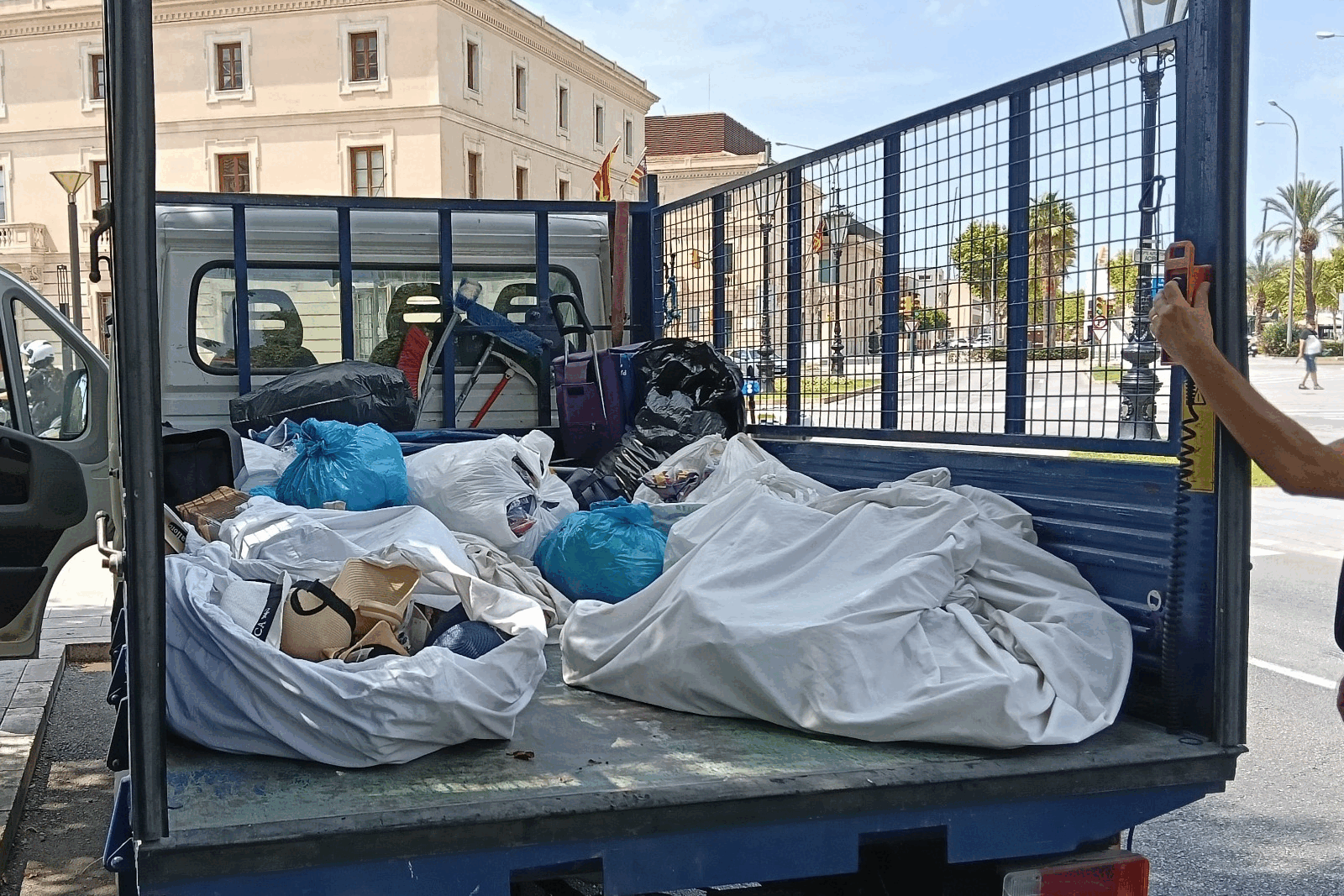 Decomissen entre tres i quatre contenidors de productes falsificats a Palma