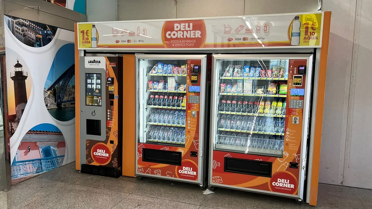 Una al·lota ingressa a l’UCI després d’ingerir un cafè amb insectes d’una màquina de l’aeroport de Palma