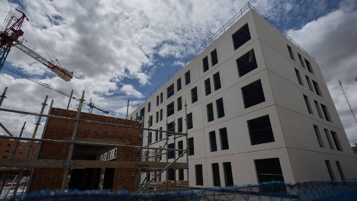 La construcció d’habitatges plurifamiliars va pujar un 18% el 2024
