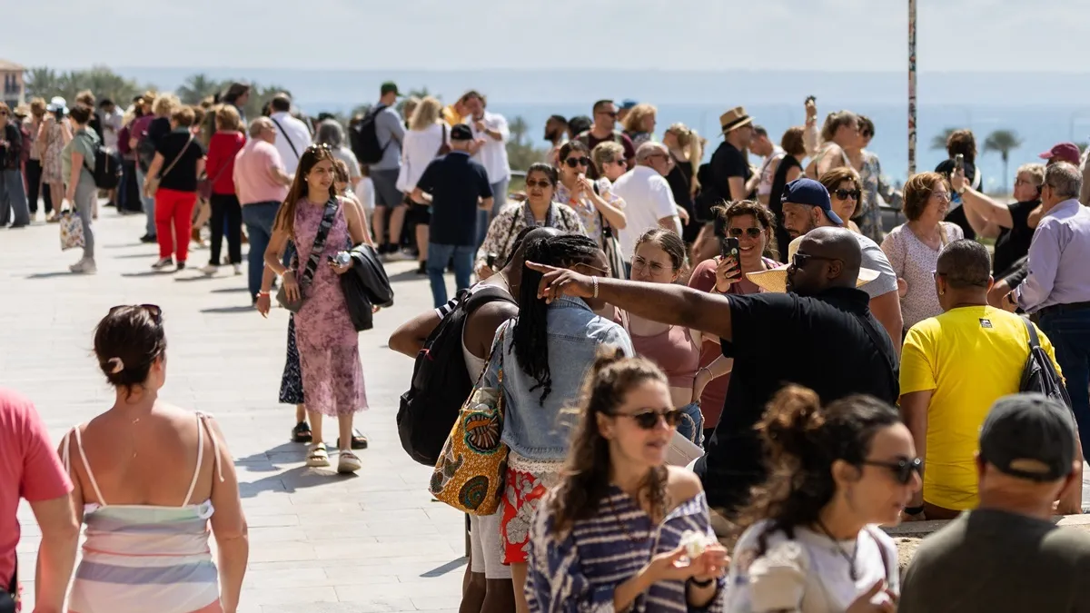 El GOB demana aturar la promoció turística, actuar contra l’oferta il·legal i només un creuer al dia a Palma