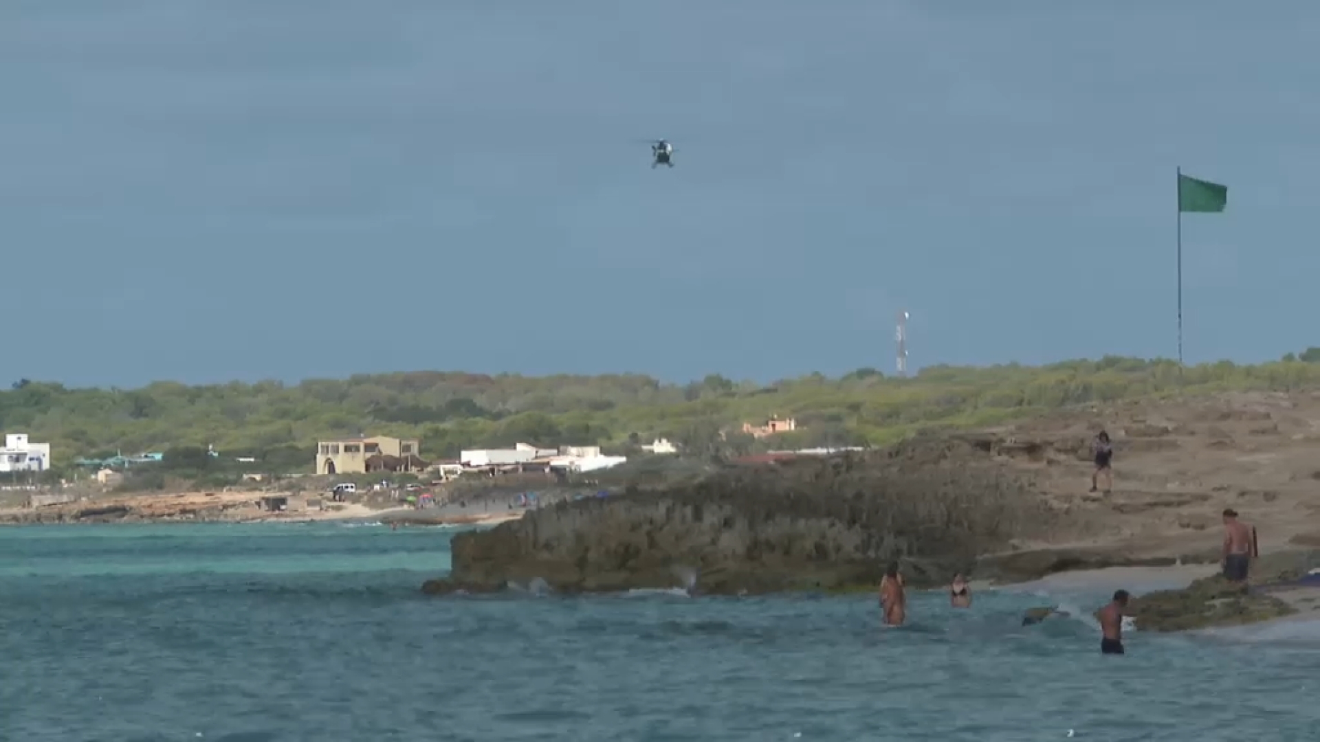 Una embarcació amb 20 persones migrants ha desaparegut al sud de les illes