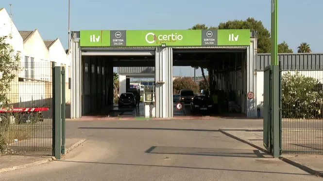Els treballadors en vaga de l’ITV de Menorca denunciaran per “abusius” els serveis mínims