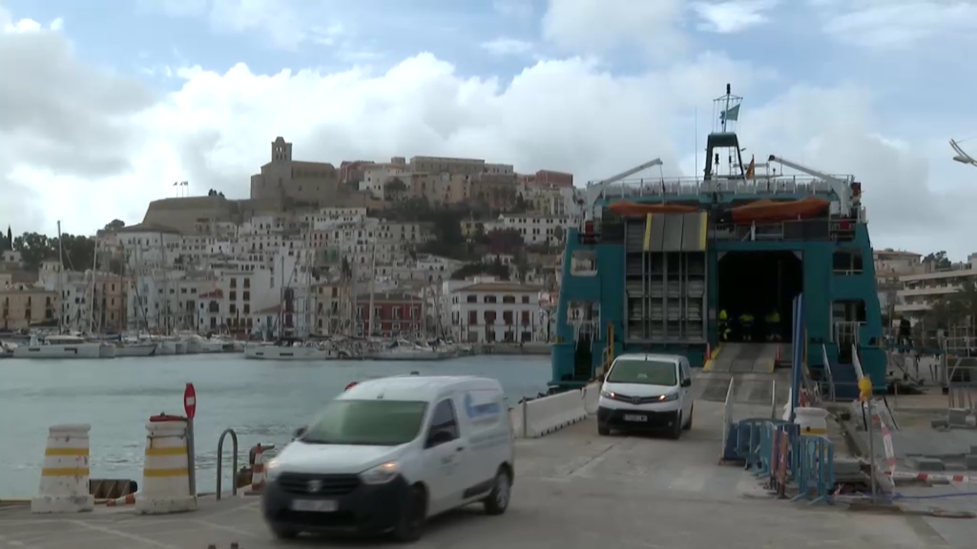 Eivissa i Formentera demanaran al Parlament modificar la llei per aixecar les restriccions dels vehicles pitiüsos