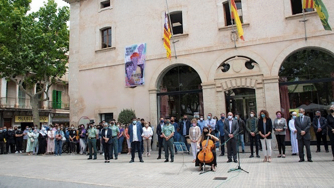 Sa Pobla es bolca amb les víctimes Warda Ouchene i el seu fill i contra la violència masclista