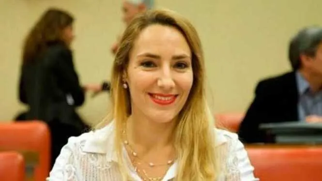 Patricia de les Heras: “En el carro triomfal en el qual s’ha pujat Prohens, també hi va VOX”