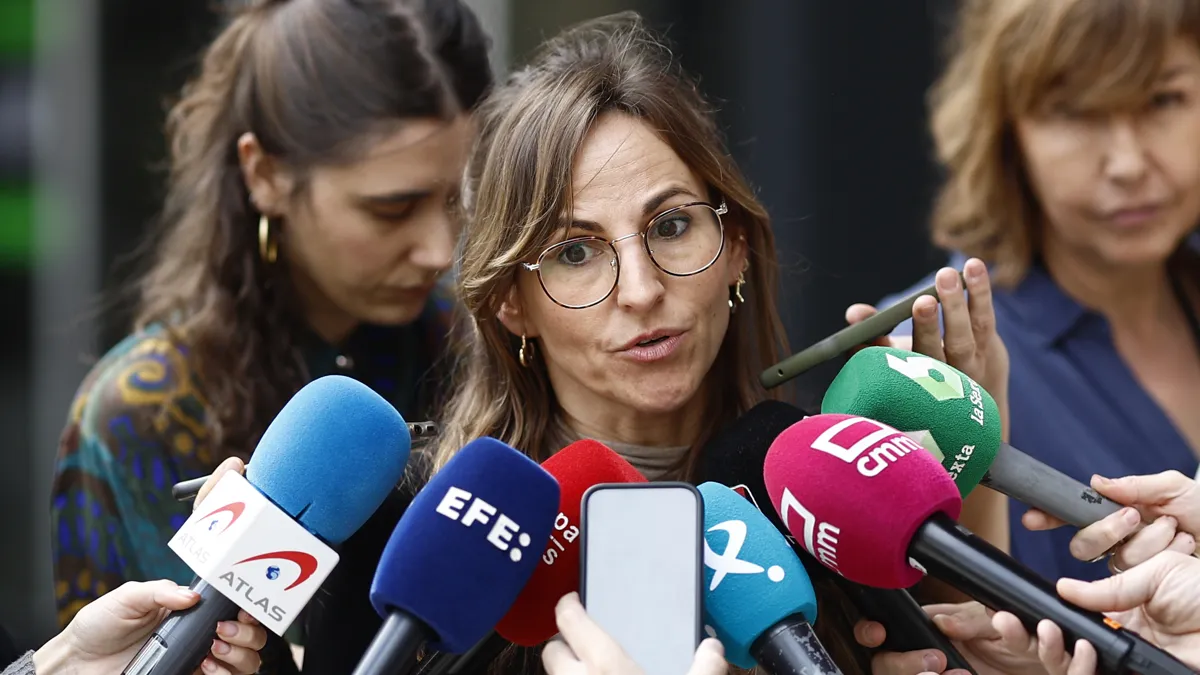 La ministra García advoca per implantar guàrdies de metges de 17 hores abans d’eliminar les de 24h