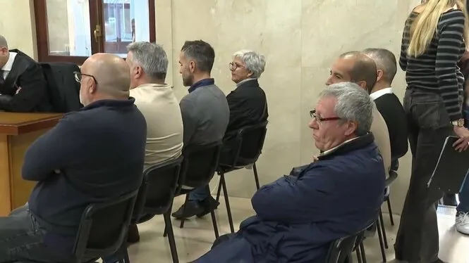 El cas Pas-El Camí finalitza amb dues absolucions i penes mínimes subtituïdes per multes