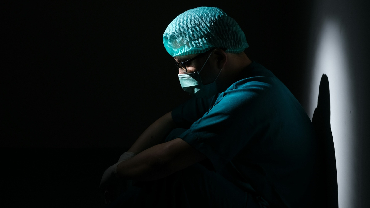 Augmenten un 28% les agressions a personal sanitari, sobretot les amenaces i els atacs verbals