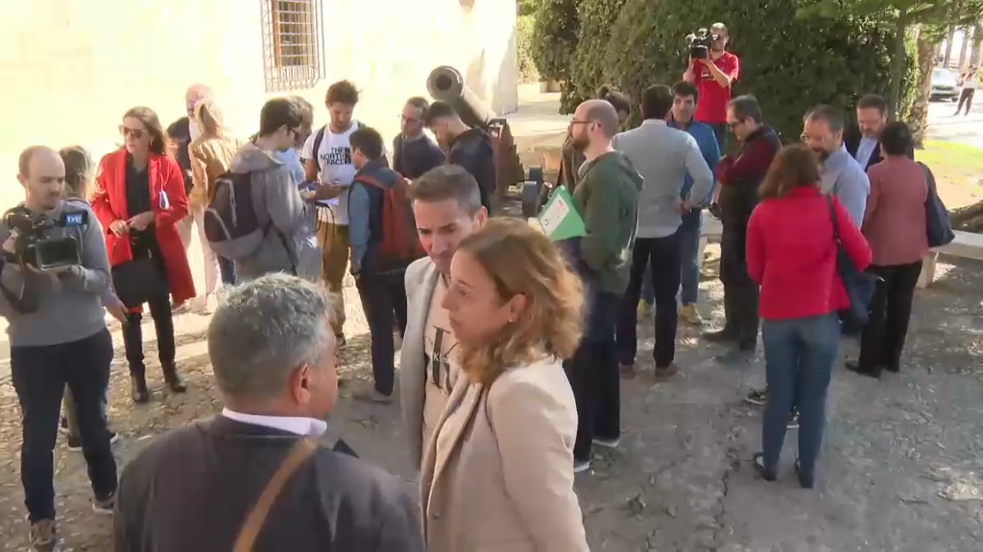 Entitats educatives i culturals ja preparen accions en contra de la lliure elecció de llengua als centres pactat entre el PP i Vox