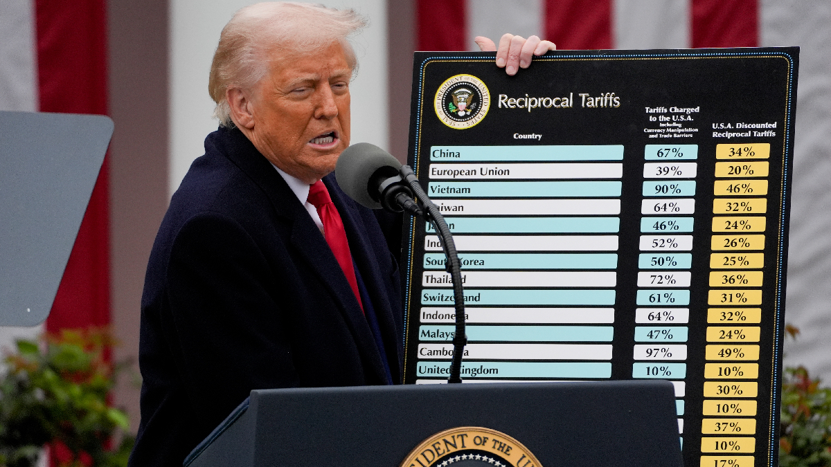 Donald Trump imposa un aranzel universal del 10%