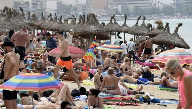 Nou pic de pressió humana: el passat 9 d’agost, les Balears van suportar 2.106.000 persones