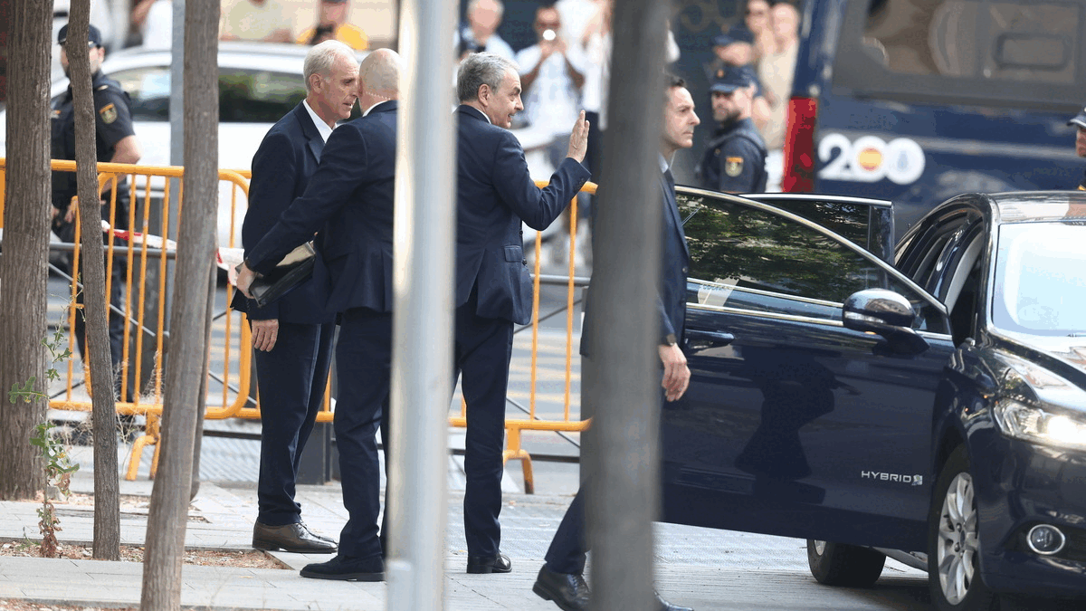 Zapatero nega haver influït en el rescat de Plus Ultra i el jutge rebutja retirar-li el passaport