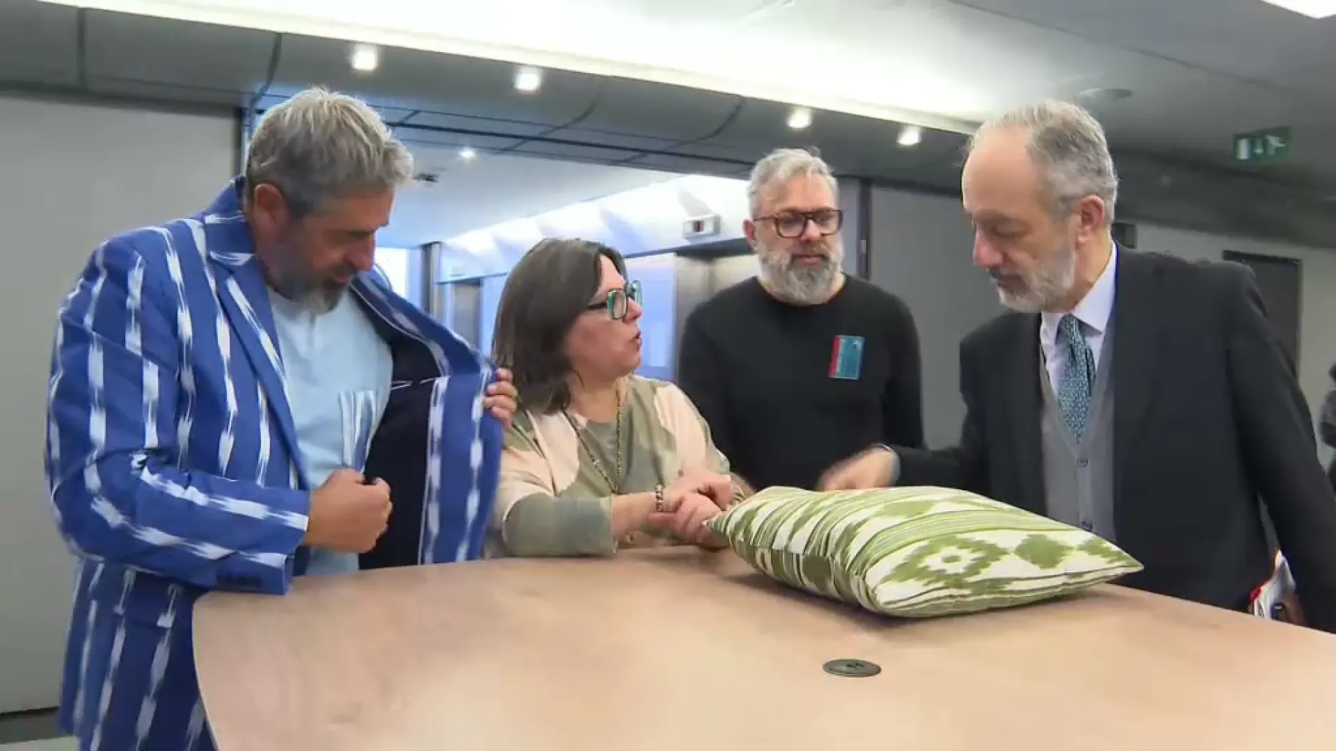 La Comissió parlamentària Europea analitzarà la candidatura de la tela de llengües per aconseguir un IGP