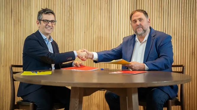 L’acord entre el PSOE i ERC inclou la llei d’amnistia, el traspàs de Rodalies i la condonació de 15.000 milions del FLA