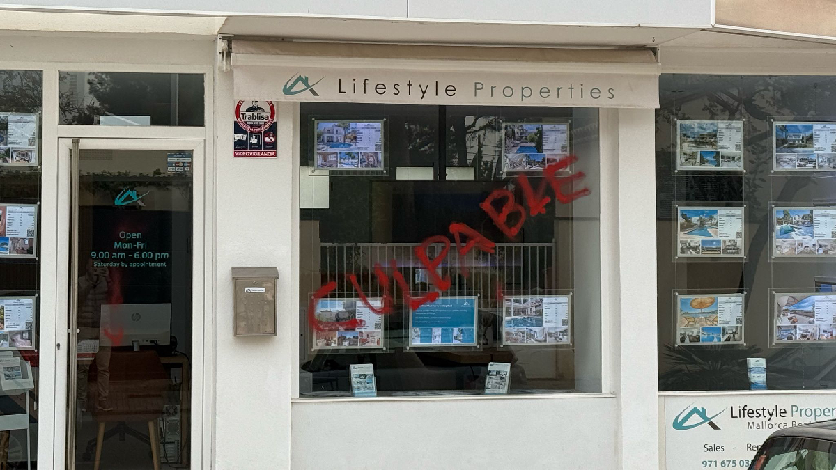Vandalitzen diverses immobiliàries a Mallorca per protestar contra la situació de l’habitatge