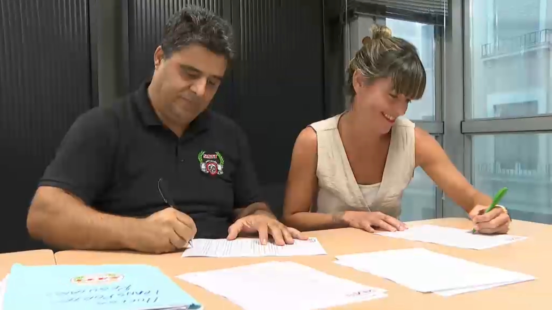Preacord signat: es desbloqueja el conflicte laboral al TIB i se suspèn la vaga dels treballadors