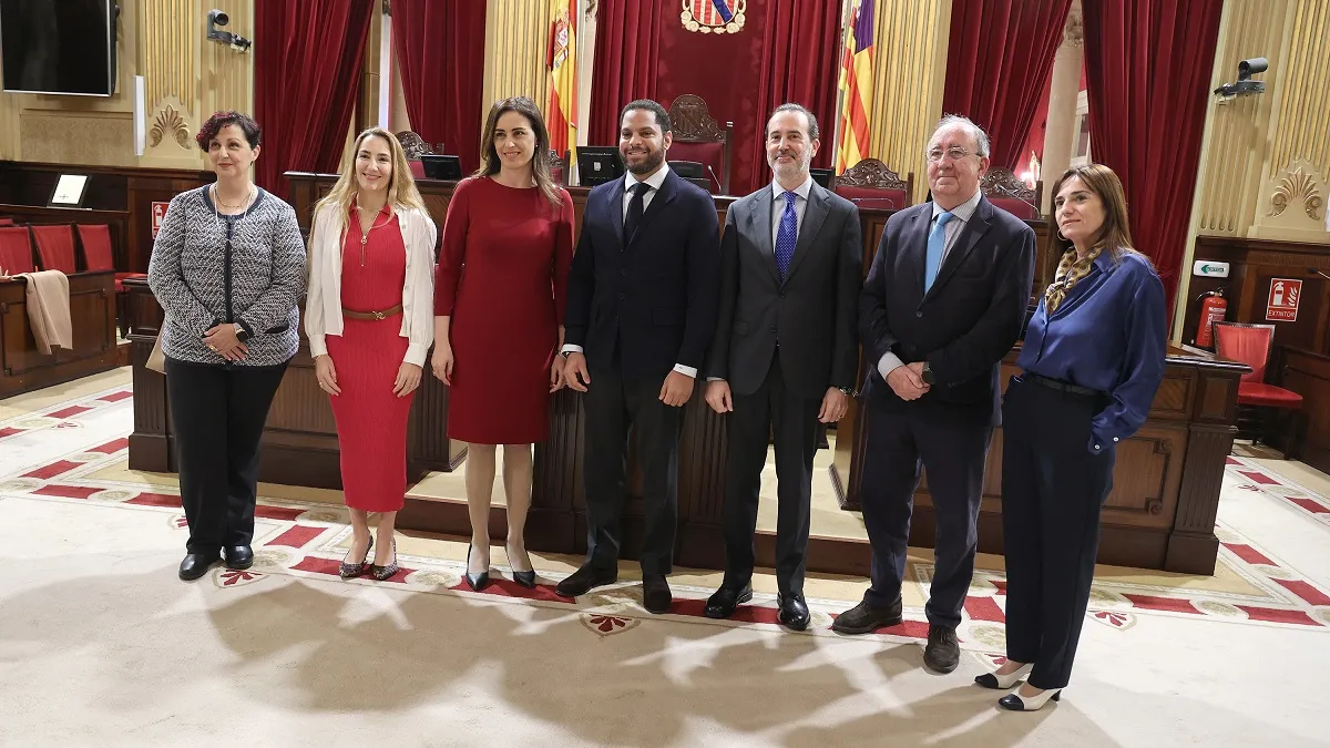 Vox dona per tancada la crisi després d’arribar a una reconciliació amb els diputats díscols