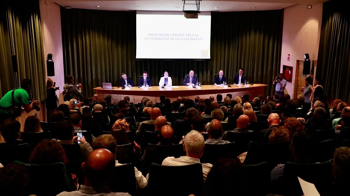 Balears escenifica, entre el Govern i unes 140 entitats, que vol canviar el model turístic i acabar amb la saturació