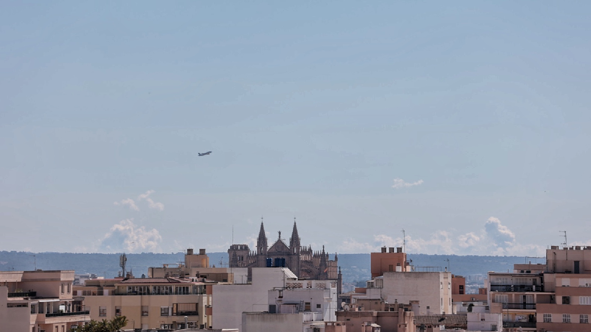 La Setmana Santa comença amb un 45% més de vols programats als aeroports de les Balears