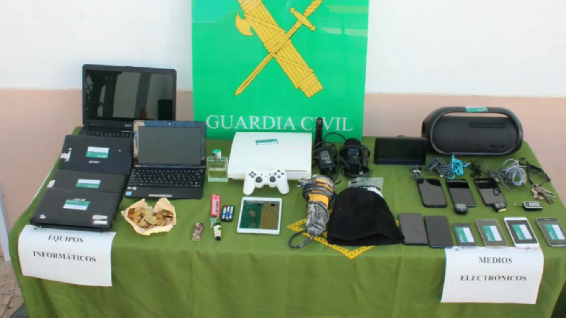 El presumpte piròman de Porreres robava objectes de valor dels cotxes abans de cremar-los