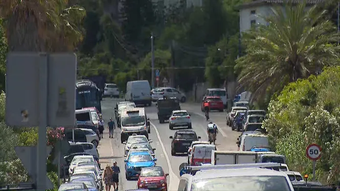 Saturació a Sóller: panells avisaran abans del túnel de l’estat dels aparcaments del poble