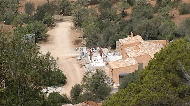 El Govern inicia reunions per esclarir dubtes sobre la regularització d’habitatges en sòl rústic