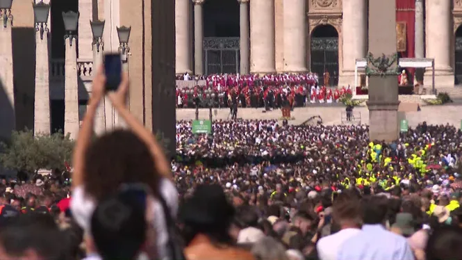 Seguretat extrema i molts matiners al funeral del papa Francesc