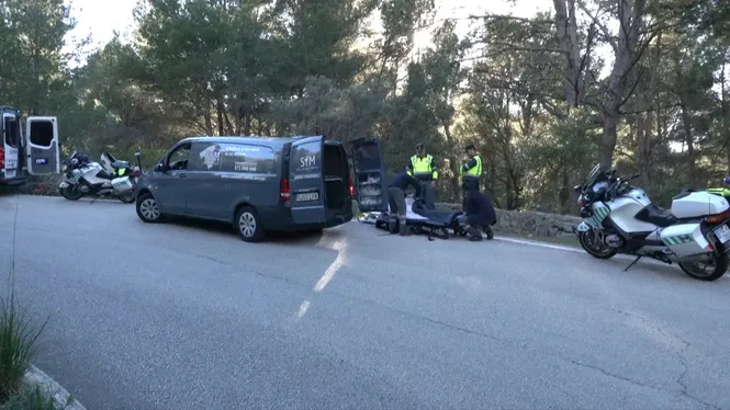 Ha mort una ciclista després de caure des d’uns 15 metres a la carretera de la Serra