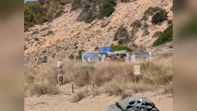 Un dinar prohibit a les dunes protegides de Mongofre
