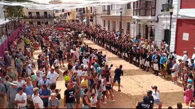Replec de cavalls, gegants i missa de caixers, un matí redó del dia gran de les festes de Gràcia